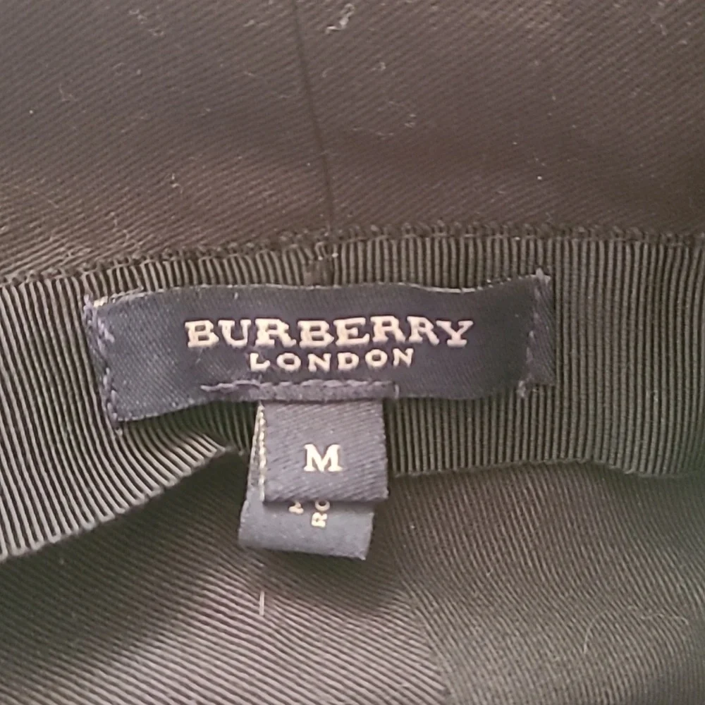 Burberry bucket hat - Picture 2 of 2